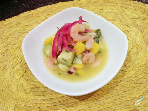 Ceviche de Camarão: Uma Explosão Tropical de Frutas Cítricas e Frescor Irresistível!